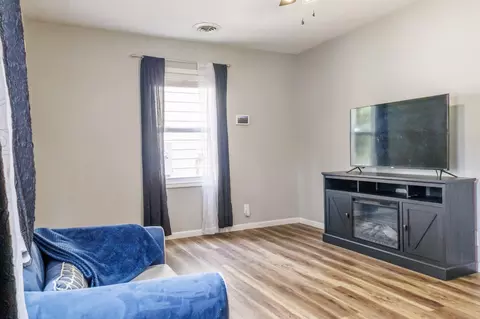 Living - 1872 N Broadway Ave, Springfield, MO 65803 photo 1 of 2