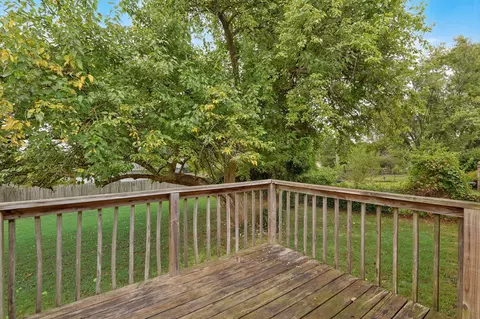 Exterior - 2653 W Blackburn Dr, Springfield, MO 65807 photo 5 of 10