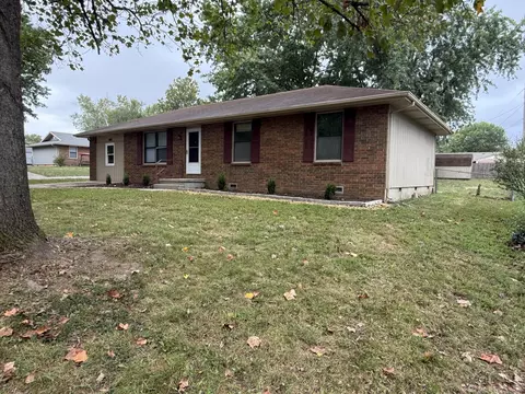 Exterior - 1001 N 13th Ave, Ozark, MO 65721 photo 4 of 6