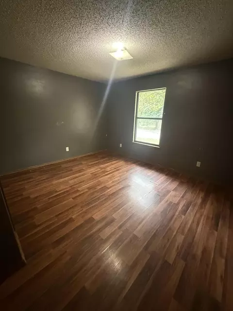 Bedroom - 1001 N 13th Ave, Ozark, MO 65721 photo 3 of 6