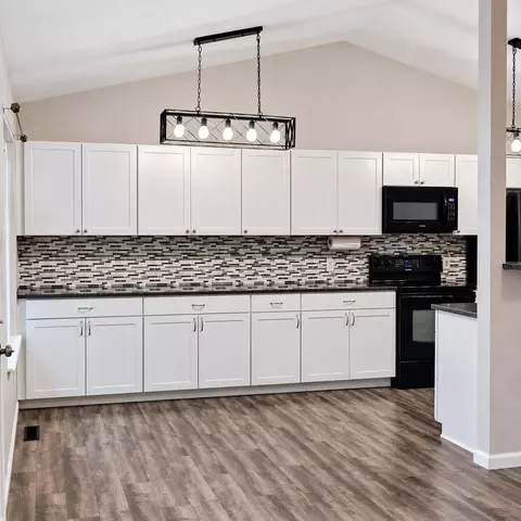 Kitchen - 305 Meadow Rdg, Branson, MO 65616 photo 1 of 6