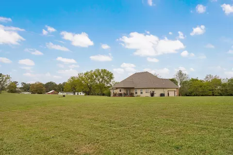 Exterior - 366 Mount Sinai Rd, Clever, MO 65631 photo 8 of 12