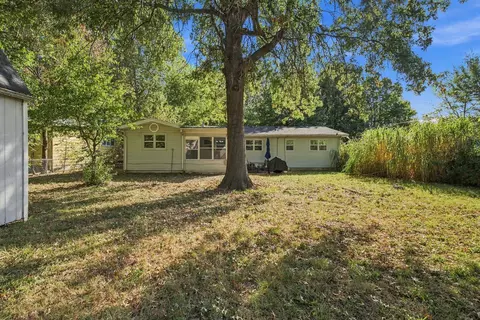 Exterior - 617 N Elmwood Ave, Springfield, MO 65802 photo 7 of 11