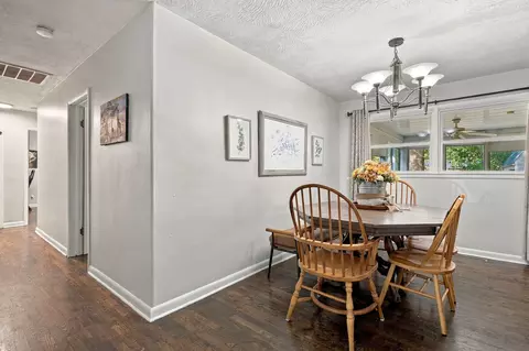 Entry Way - 617 N Elmwood Ave, Springfield, MO 65802 photo 1 of 1