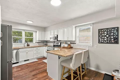 Kitchen - 617 N Elmwood Ave, Springfield, MO 65802 photo 1 of 3