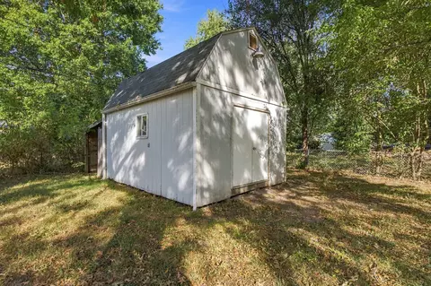 Exterior - 617 N Elmwood Ave, Springfield, MO 65802 photo 6 of 11