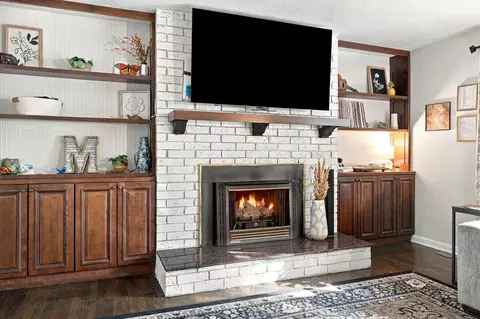Living - 617 N Elmwood Ave, Springfield, MO 65802 photo 2 of 2