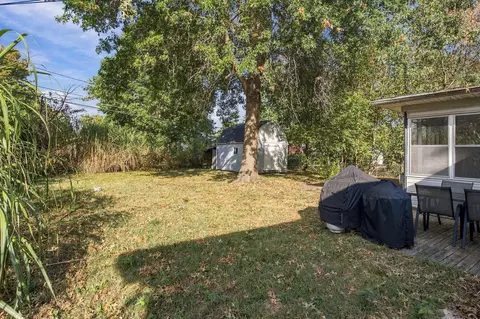 Exterior - 617 N Elmwood Ave, Springfield, MO 65802 photo 9 of 11