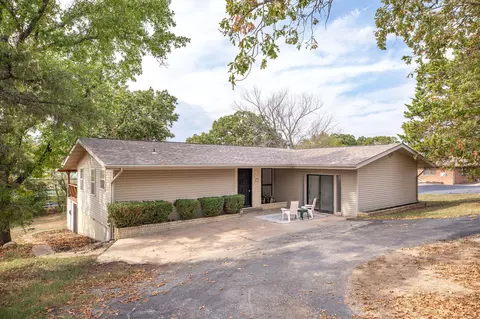 5 Woodland Ave, Kimberling City, MO 65686