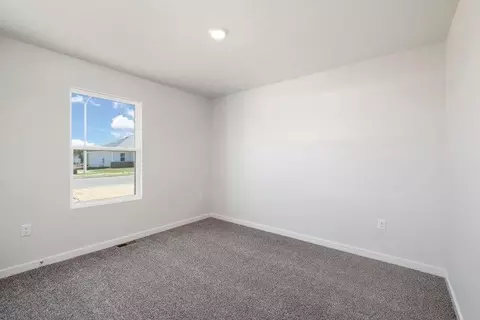 1325 W Maurice Dr, Bolivar, MO 65613 photo 19