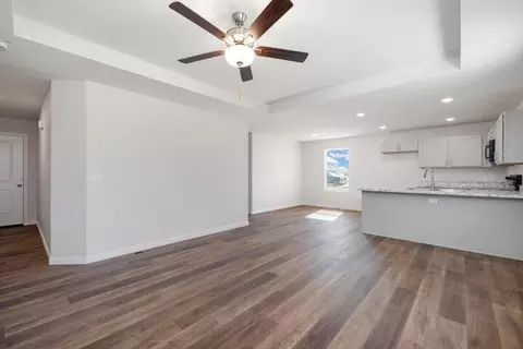 1325 W Maurice Dr, Bolivar, MO 65613 photo 6