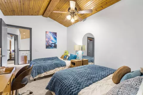 Bedroom - 445 Edgewater Beach Cir, Forsyth, MO 65653 photo 4 of 8