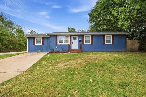 Exterior - 1728 N Oak Grove Ave, Springfield, MO 65803 photo 2 of 5