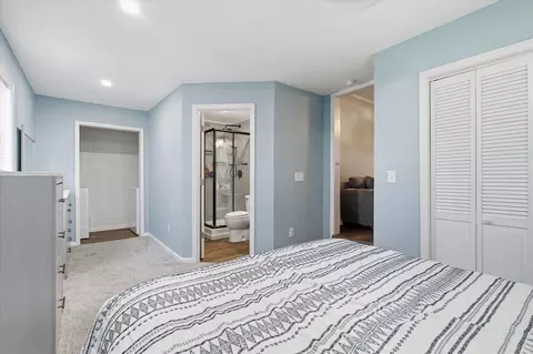 Bedroom - 1728 N Oak Grove Ave, Springfield, MO 65803 photo 2 of 5