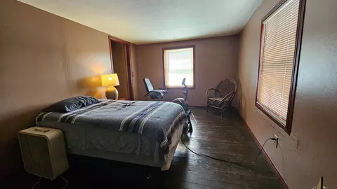 Bedroom - 30349 County Road V-234, Drury, MO 65638 photo 4 of 5