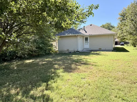 Exterior - 339 W Olive St, Republic, MO 65738 photo 2 of 3