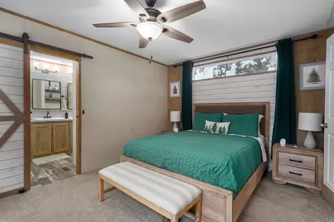 Bedroom - 2041 2043 Us Highway 65, Buffalo, MO 65622 photo 1 of 2