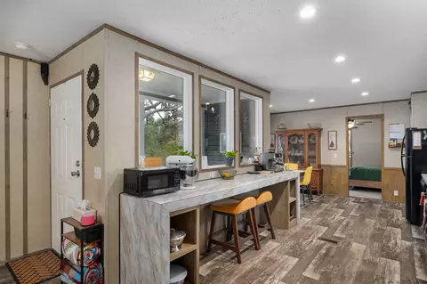Entry Way - 2041 2043 Us Highway 65, Buffalo, MO 65622 photo 1 of 1