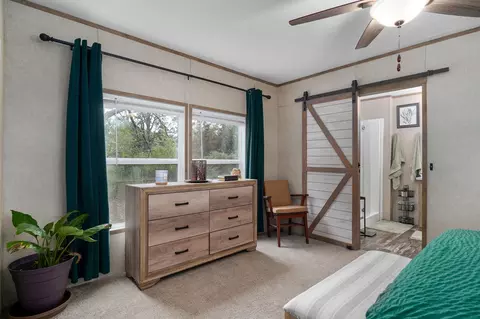 Bedroom - 2041 2043 Us Highway 65, Buffalo, MO 65622 photo 2 of 2