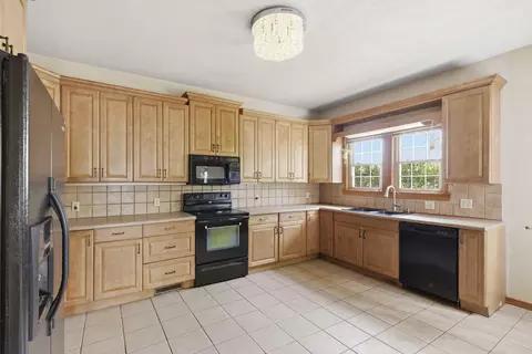 Kitchen - 600 N Central Ave, Monett, MO 65708 photo 1 of 2