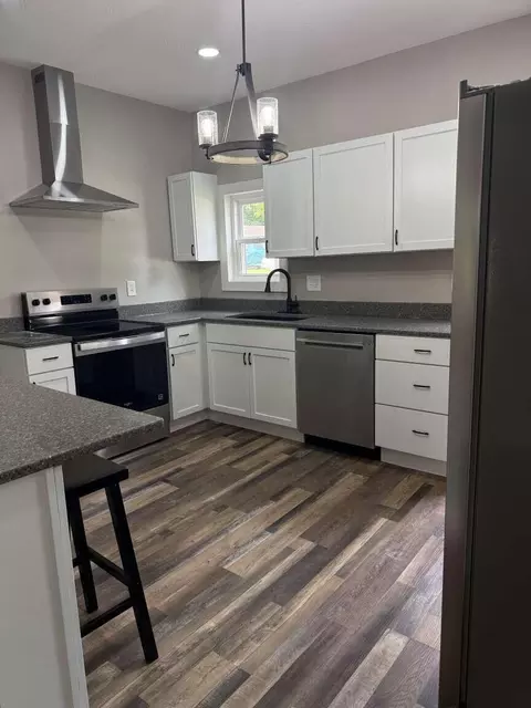 207 N Davis St, Miller, MO 65707 photo 3