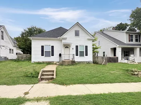 1822 S Sergeant Ave, Joplin, MO 64804