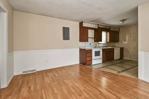 Living - 1261 W North St, Springfield, MO 65803 photo 6 of 10