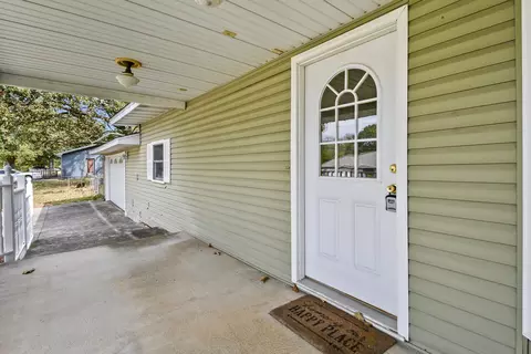 Exterior - 1261 W North St, Springfield, MO 65803 photo 4 of 6