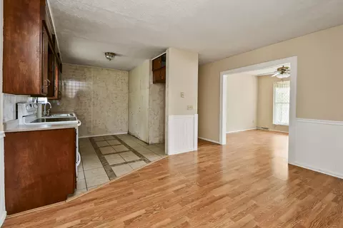 Living - 1261 W North St, Springfield, MO 65803 photo 5 of 10