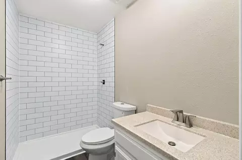 Bath - 2702 S 14th St, Ozark, MO 65721 photo 1 of 3