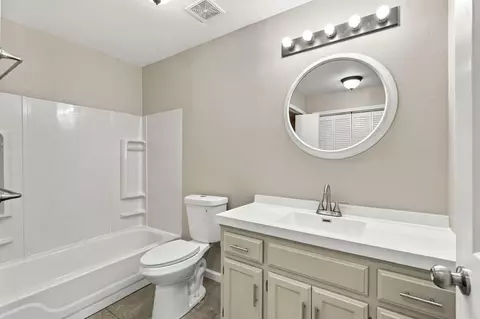 Bath - 2702 S 14th St, Ozark, MO 65721 photo 3 of 3