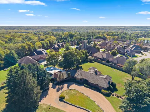 View/Area - 3886 E Hawthorne Hill Ln, Springfield, MO 65809 photo 1 of 8