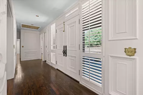 Entry Way - 3886 E Hawthorne Hill Ln, Springfield, MO 65809 photo 3 of 7