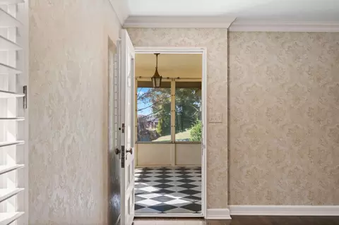 Entry Way - 3886 E Hawthorne Hill Ln, Springfield, MO 65809 photo 4 of 7