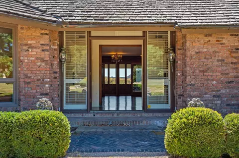 Entry Way - 3886 E Hawthorne Hill Ln, Springfield, MO 65809 photo 1 of 7