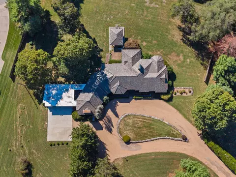 View/Area - 3886 E Hawthorne Hill Ln, Springfield, MO 65809 photo 3 of 8