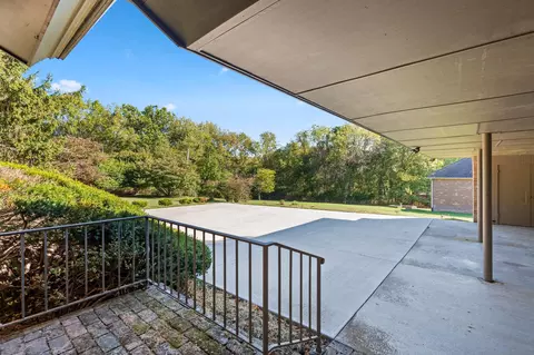Exterior - 3886 E Hawthorne Hill Ln, Springfield, MO 65809 photo 9 of 27