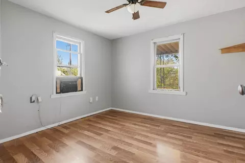Bedroom - 1405 W Benton St, Buffalo, MO 65622 photo 1 of 4