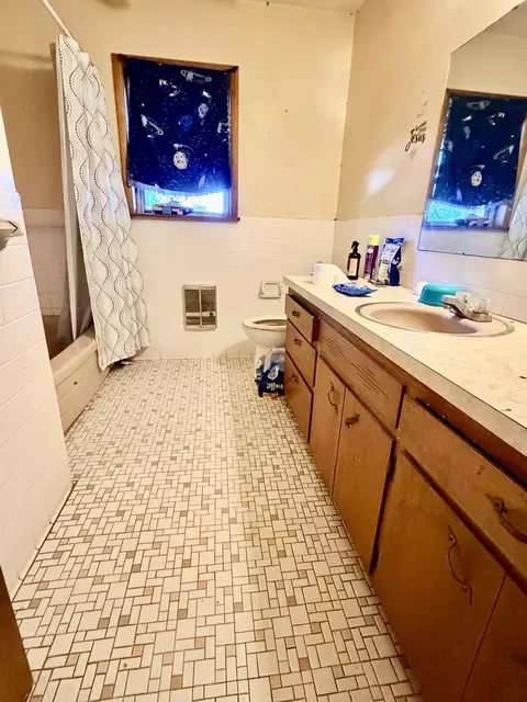 Bath - 237 W School St, Everton, MO 65646 photo 1 of 2