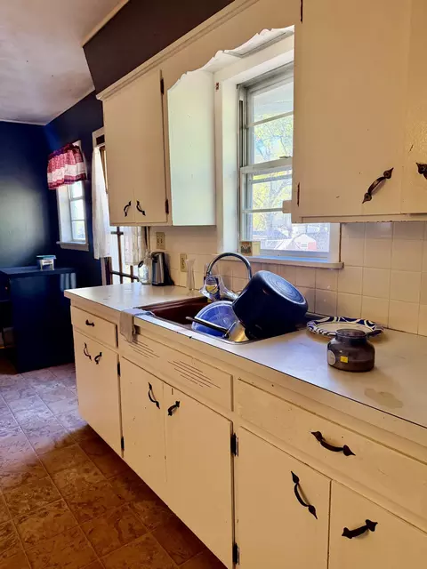 Kitchen - 237 W School St, Everton, MO 65646 photo 1 of 4