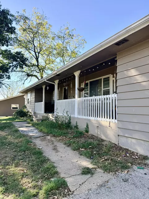 Exterior - 237 W School St, Everton, MO 65646 photo 3 of 5