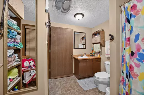 Bath - 1144 Keystone Rd, Reeds Spring, MO 65737 photo 4 of 5