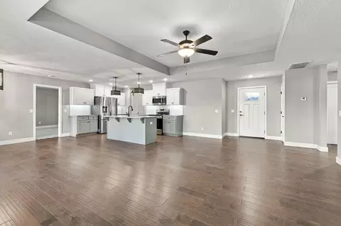 Living - 413 N Maplecrest Dr, Nixa, MO 65714 photo 4 of 4