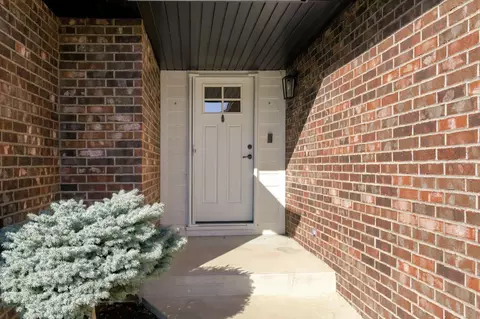 Entry Way - 413 N Maplecrest Dr, Nixa, MO 65714 photo 1 of 1