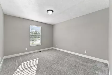 Bedroom - 413 N Maplecrest Dr, Nixa, MO 65714 photo 2 of 3
