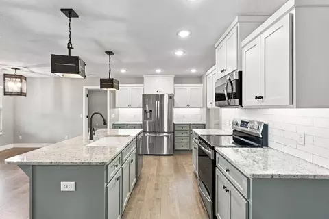 Kitchen - 413 N Maplecrest Dr, Nixa, MO 65714 photo 2 of 2