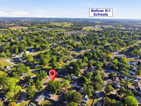 View/Area - 310 E Freeman St, Bolivar, MO 65613 photo 2 of 4