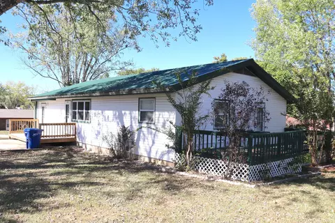 Exterior - 232 E Miller St, Mansfield, MO 65704 photo 3 of 3