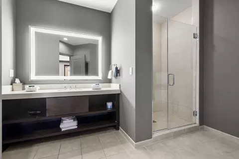Bath - 2515 A Branson Landing Blvd, Branson, MO 65616 photo 1 of 6