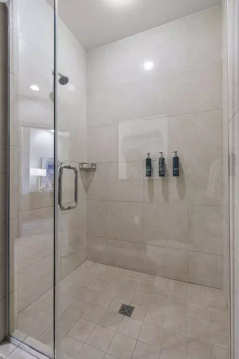 Bath - 2515 A Branson Landing Blvd, Branson, MO 65616 photo 5 of 6